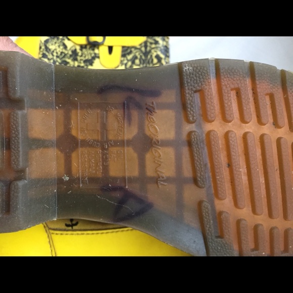 Auth Dr. Martens Nellie Yellow Rain Boots Floral - Picture 6 of 8